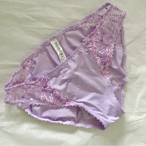 Marie Jo lilac lace bra and panty set - Picture 4 of 12